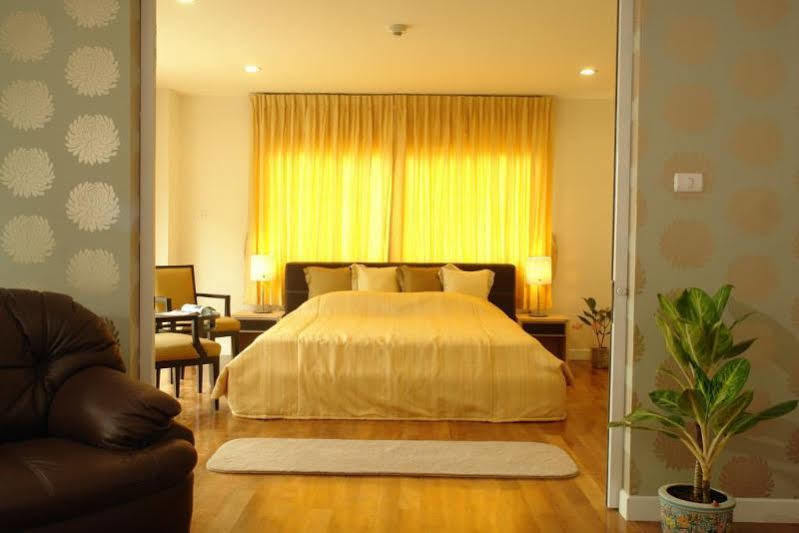 Nara Suite Residence Бангкок Экстерьер фото